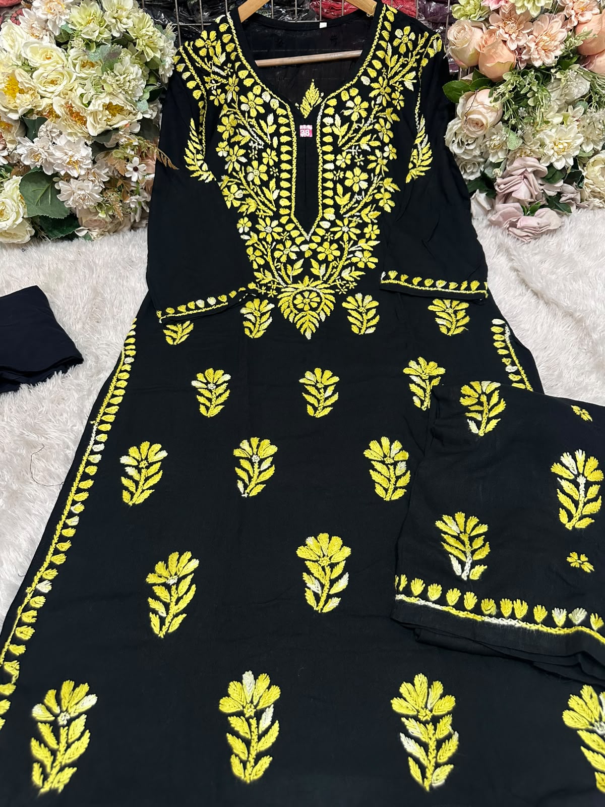 Women’s Black Embroidered Kurta Pant Set | Floral Thread Work Ethnic Co-ord Set
