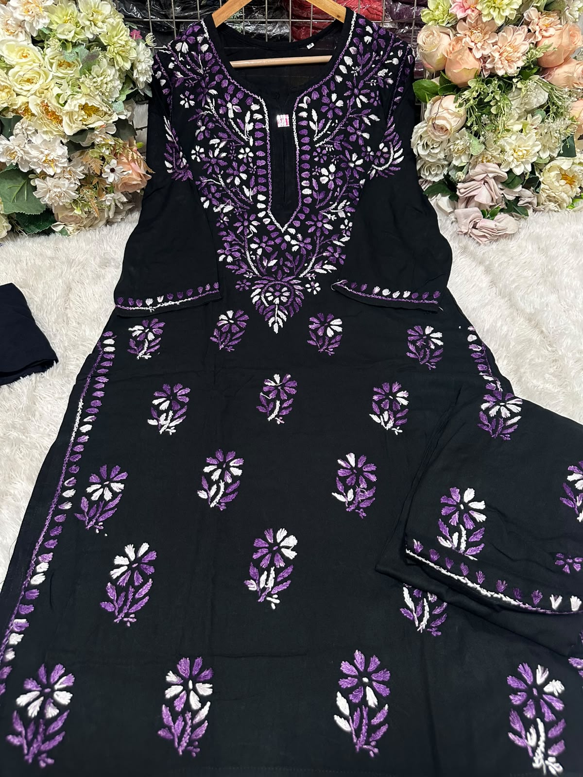 Women’s Black Embroidered Kurta Pant Set | Floral Thread Work Ethnic Co-ord Set