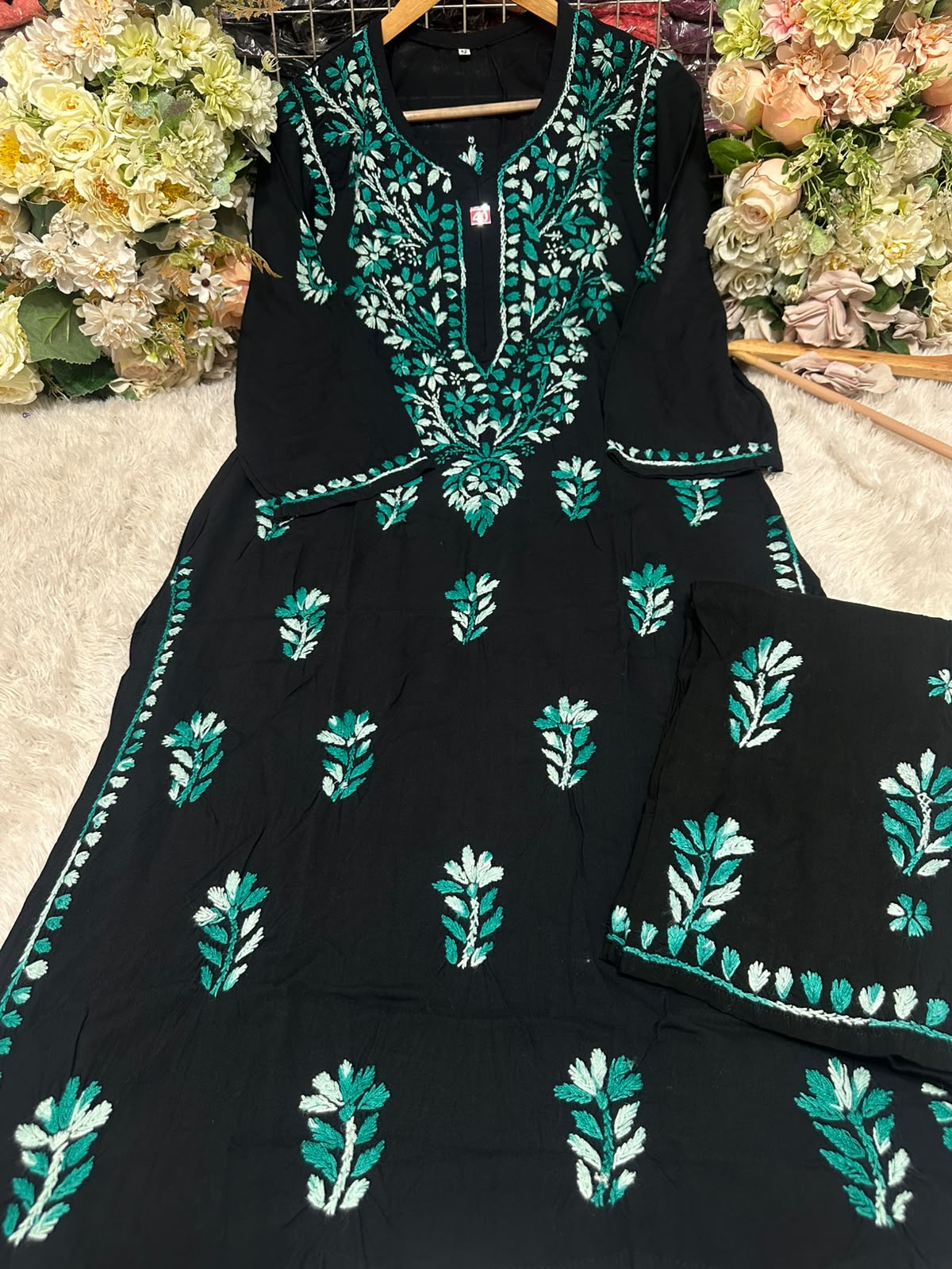 Women’s Black Embroidered Kurta Pant Set | Floral Thread Work Ethnic Co-ord Set