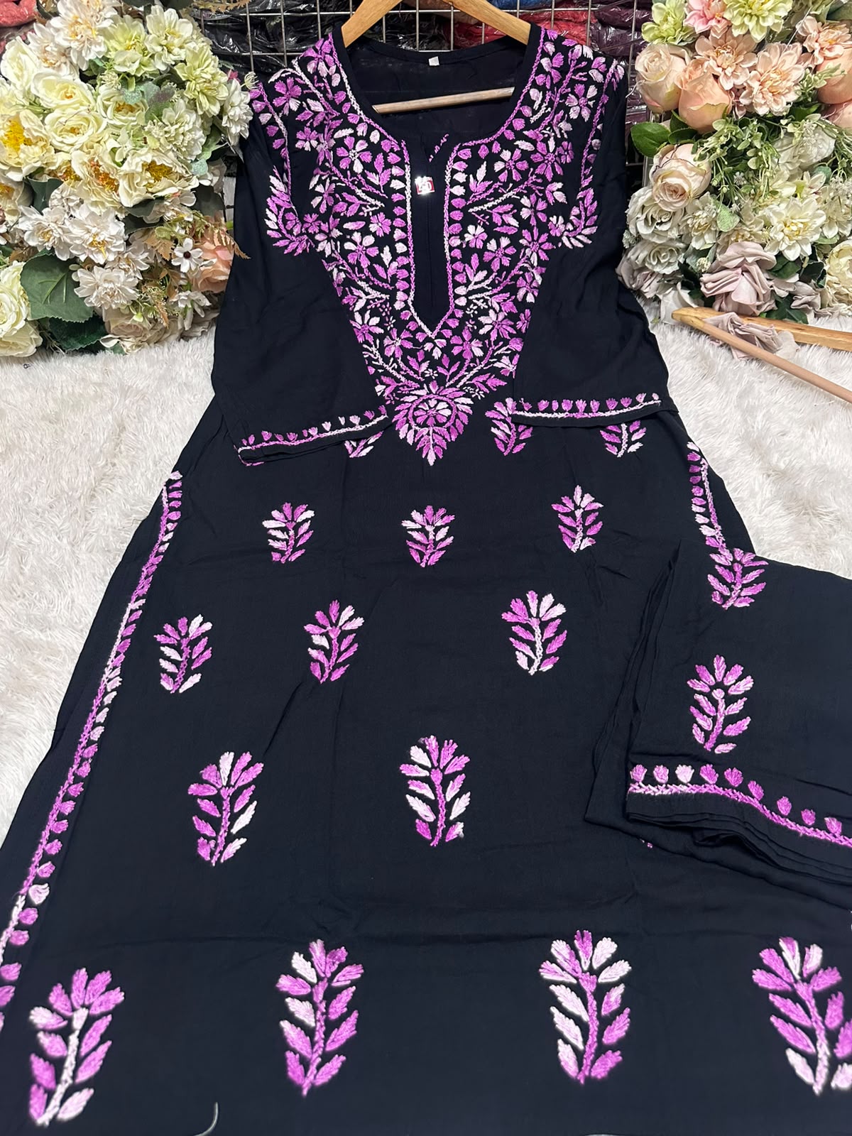Women’s Black Embroidered Kurta Pant Set | Floral Thread Work Ethnic Co-ord Set