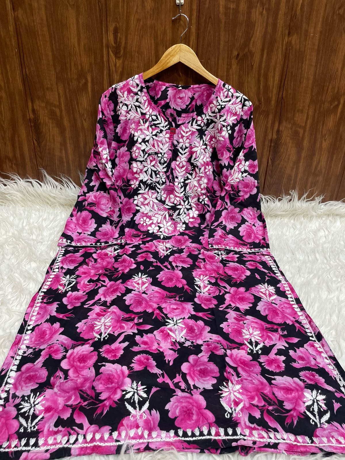 Women’s Black Floral Printed Embroidered Kurta
