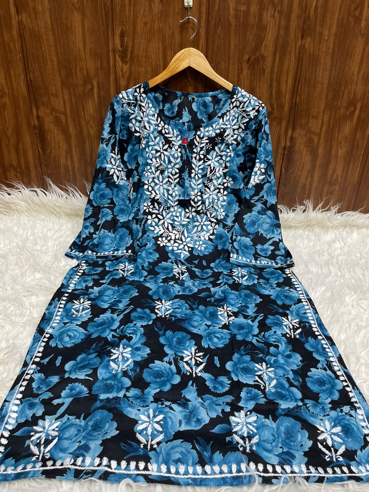 Women’s Black Floral Printed Embroidered Kurta