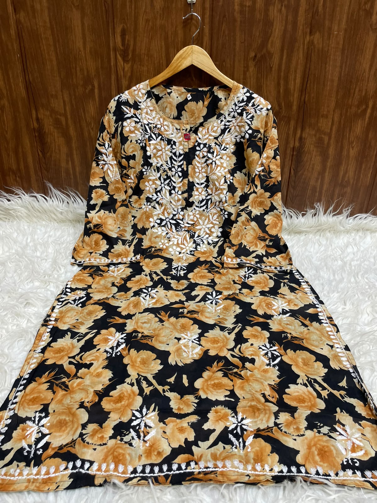 Women’s Black Floral Printed Embroidered Kurta