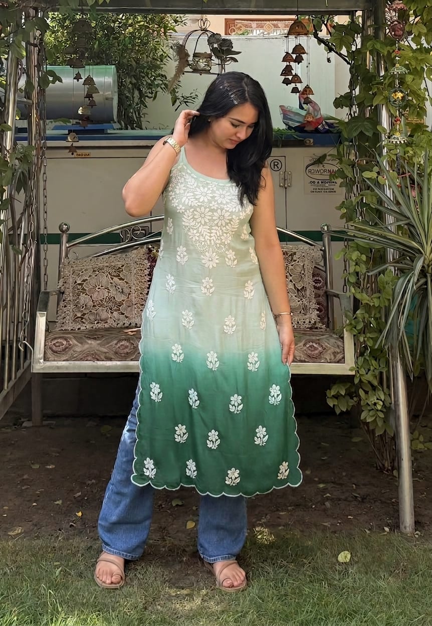 Women’s Floral Ombre Printed Sleeveless Kurta